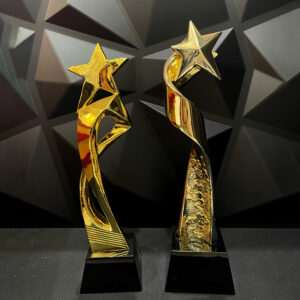 Cúp Vàng Vinh Danh Hình Ngôi Sao